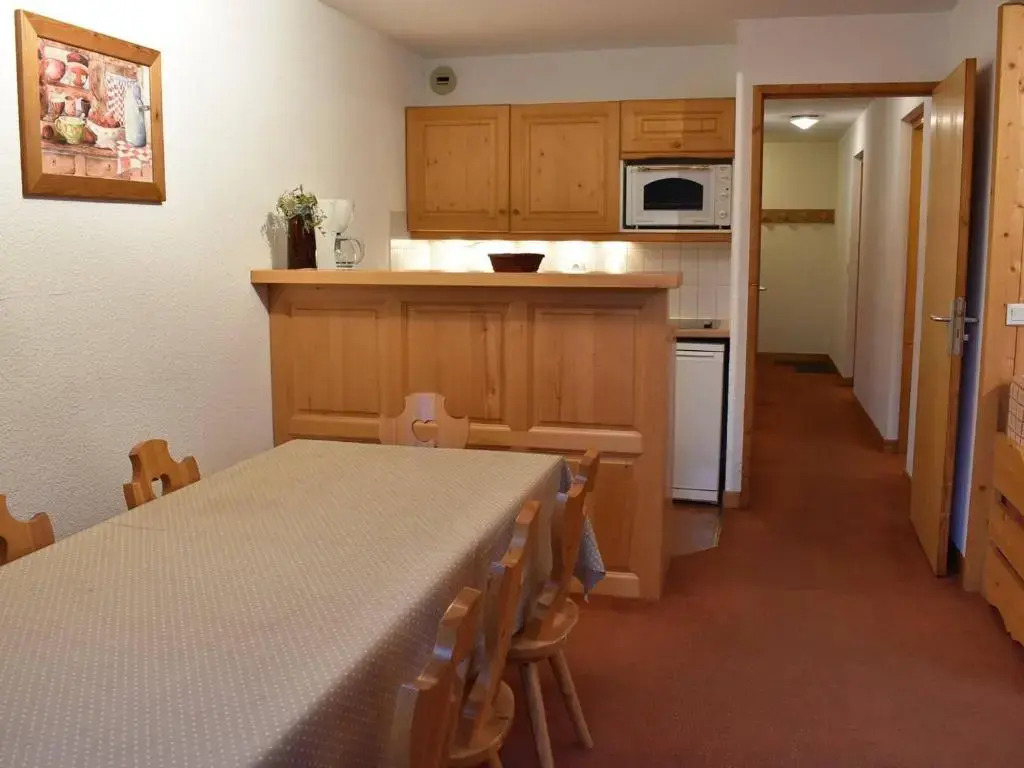 Appartement Méribel, 3 pièces, 6 personnes - FR-1-180-140
