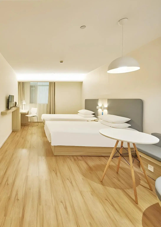 HanTing Hotel (Shanghai Hongqiao Railway Station Beizhai Road)