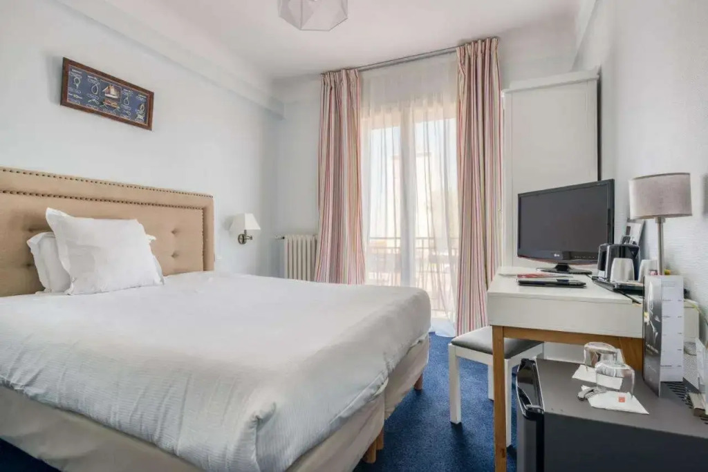 Hotel Le Berry Saint-Nazaire
