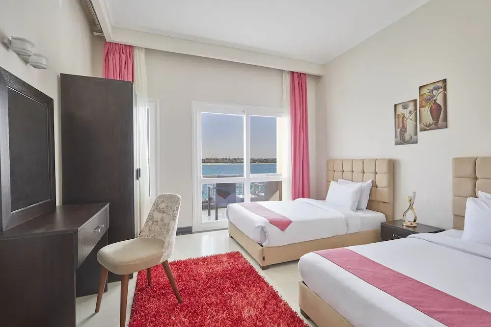Golden Ocean Marina Hotel
