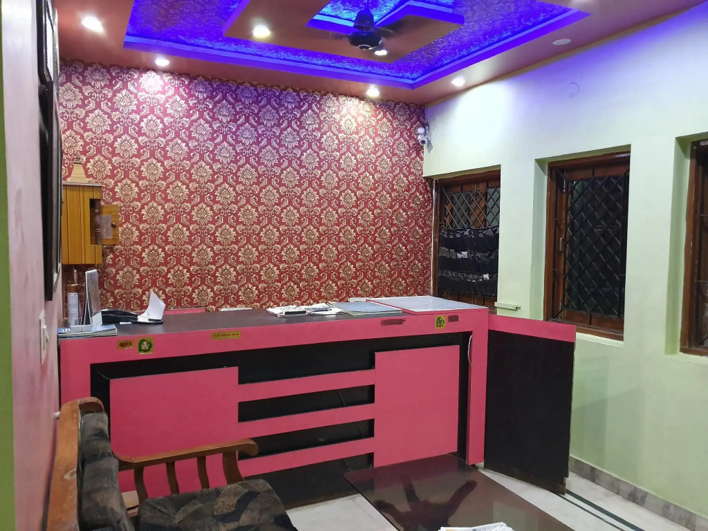 SPOT ON 36537 Hotel Sanjay