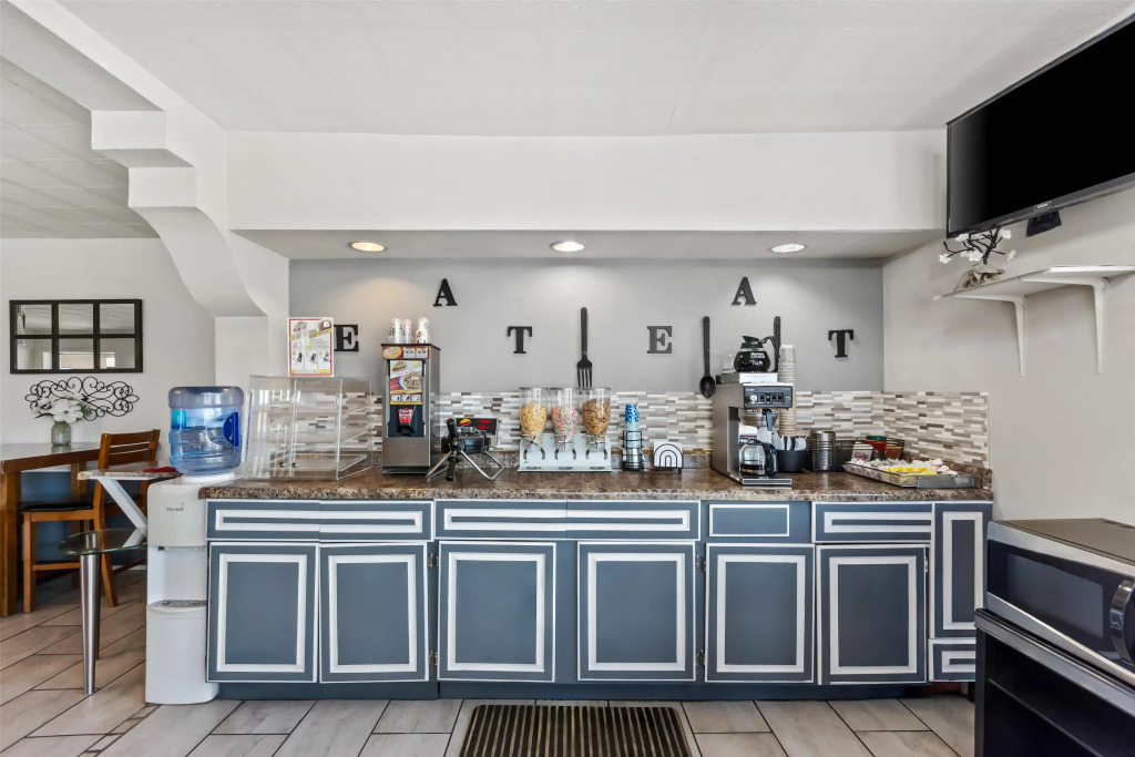 Americas Best Value Inn & Suites Williamstown