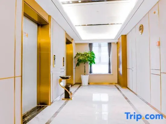 Xinyi Hotel (Neijiang High-Speed Railway North Station Normal College)