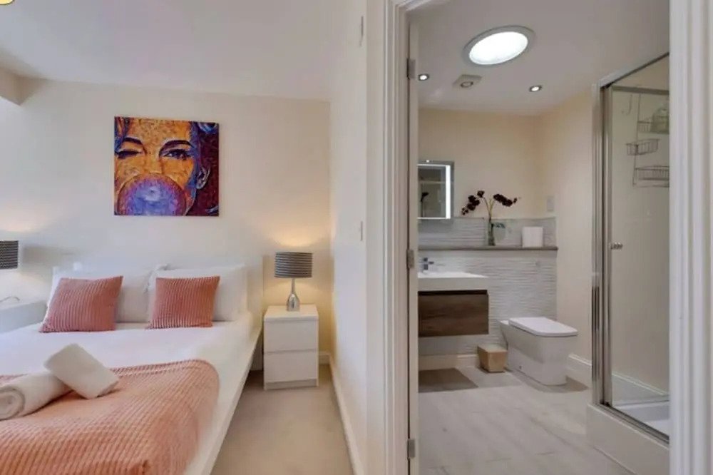 Modern Cambridge Home Business & Holiday Stays