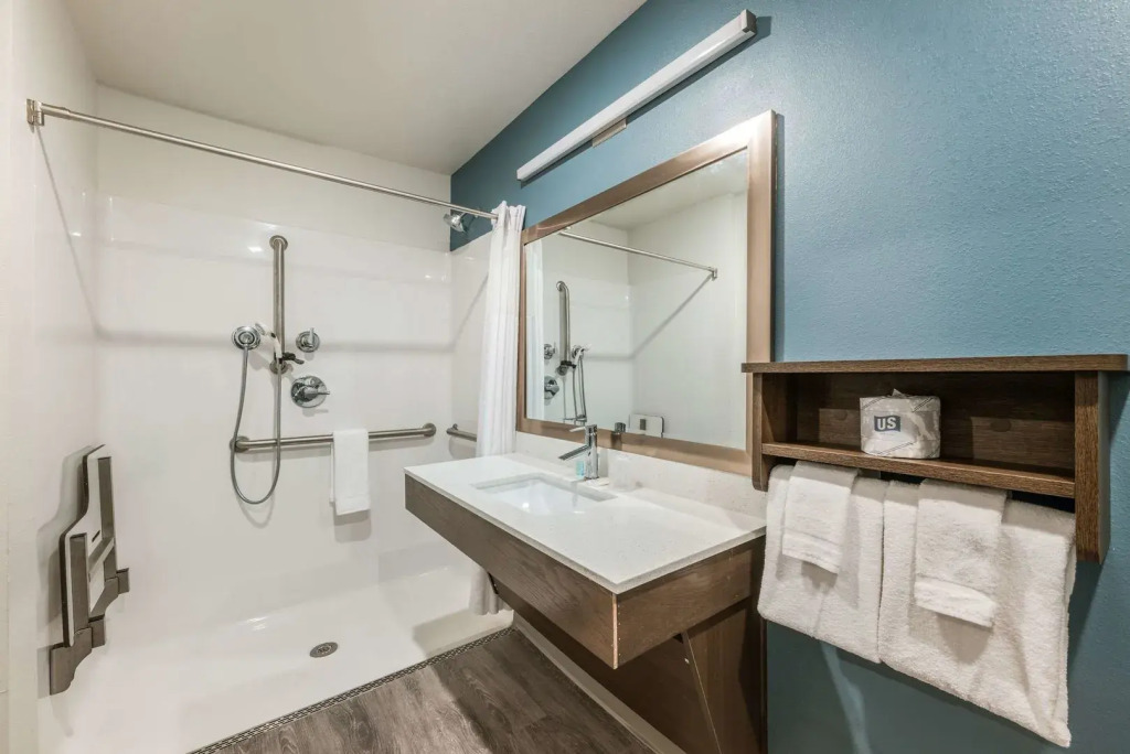 WoodSpring Suites Linden
