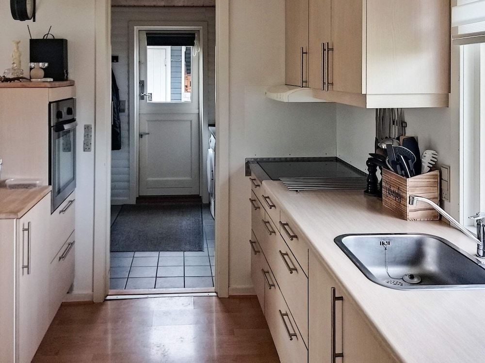 Home With Wood Stove & Annex