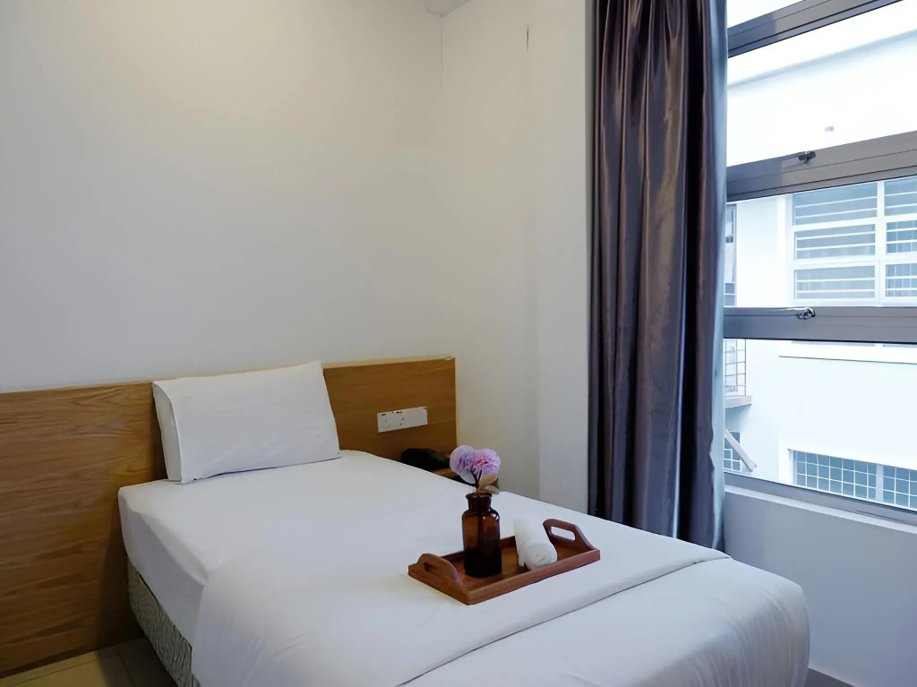 Iris Hotel