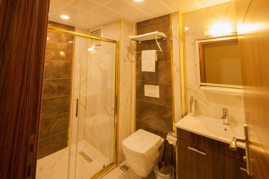 Armin Hotel