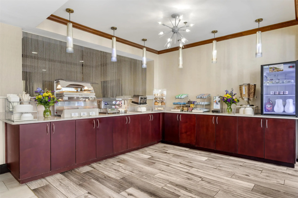 Best Western Plus River Escape Sylva / Dillsboro