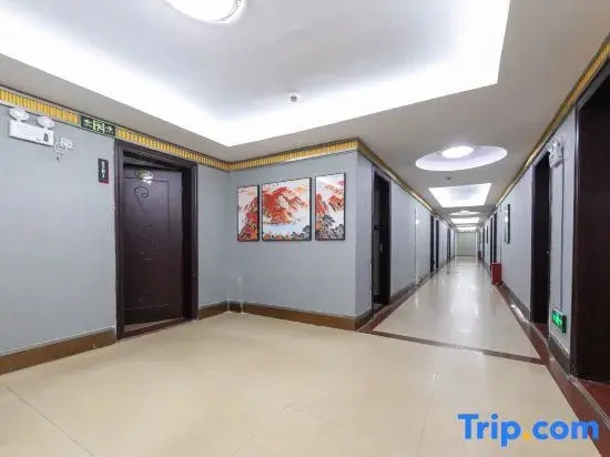 Lingfeng International Apartment (Zhuhai Nanping Huafa Business Area)