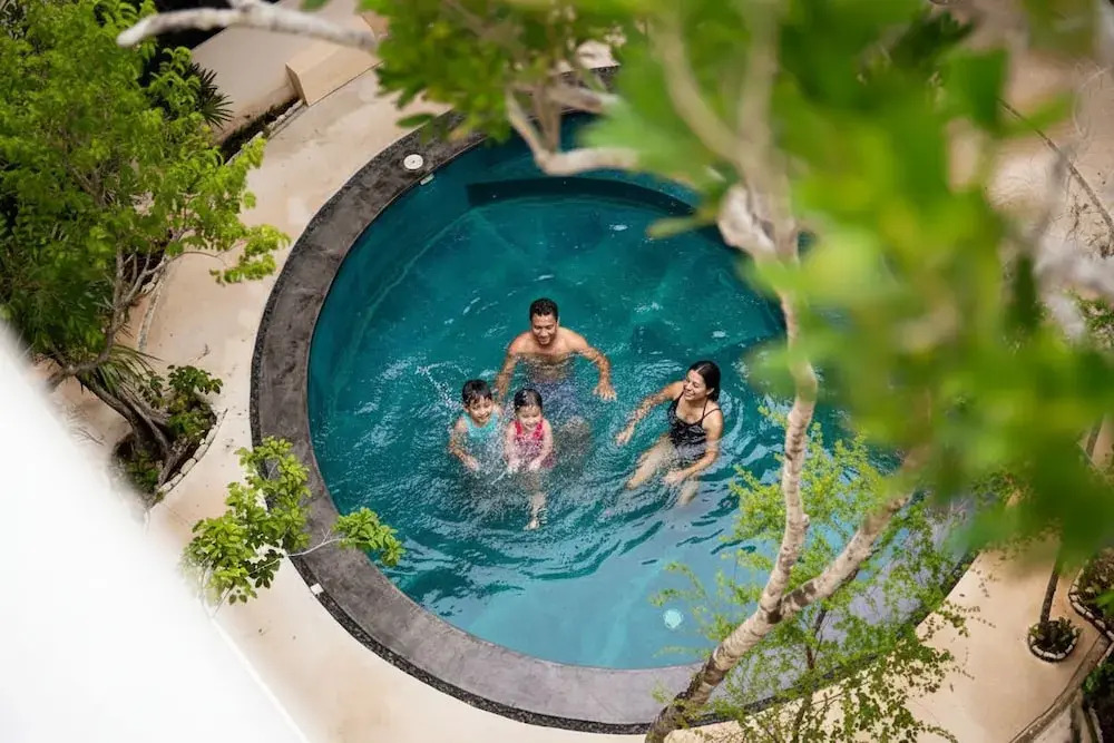 2BR Penthouse with Rooftop & Pool B5