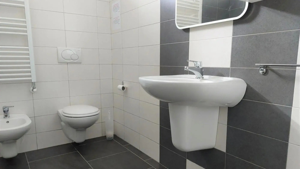 Welcomely - Senyera Apartment