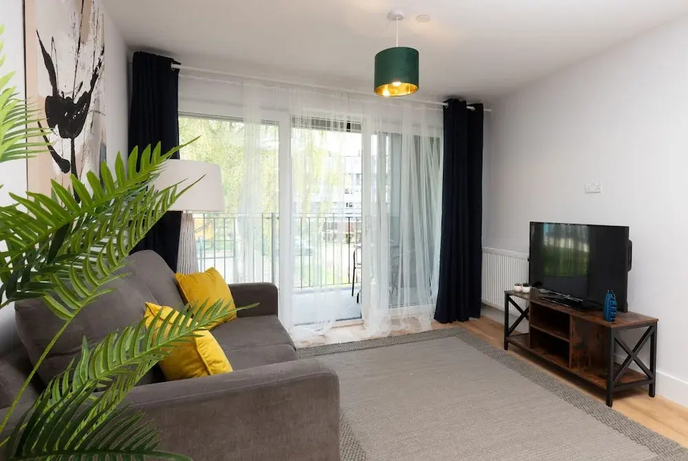 Deluxe South Central London Apartment