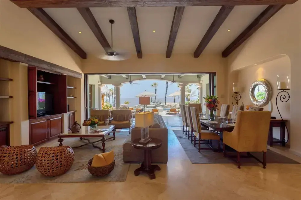 Villa Tranquila: 4 Bedroom Ocean View Villa Perfect for Relaxing at a Discounted Rate!