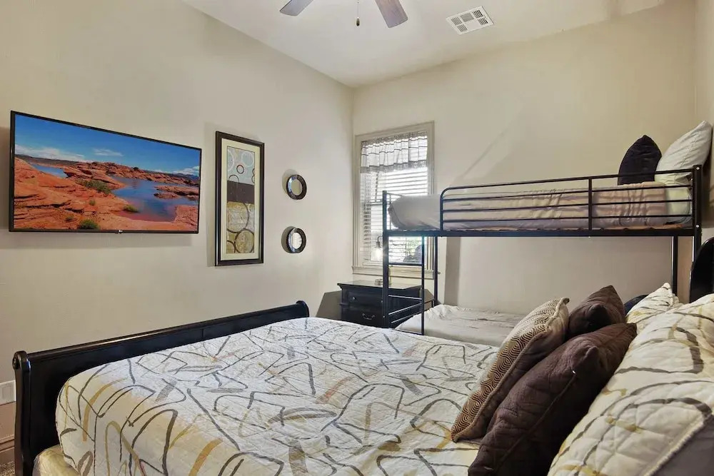 Utahs Beauty w/ Desert & Mtn Views