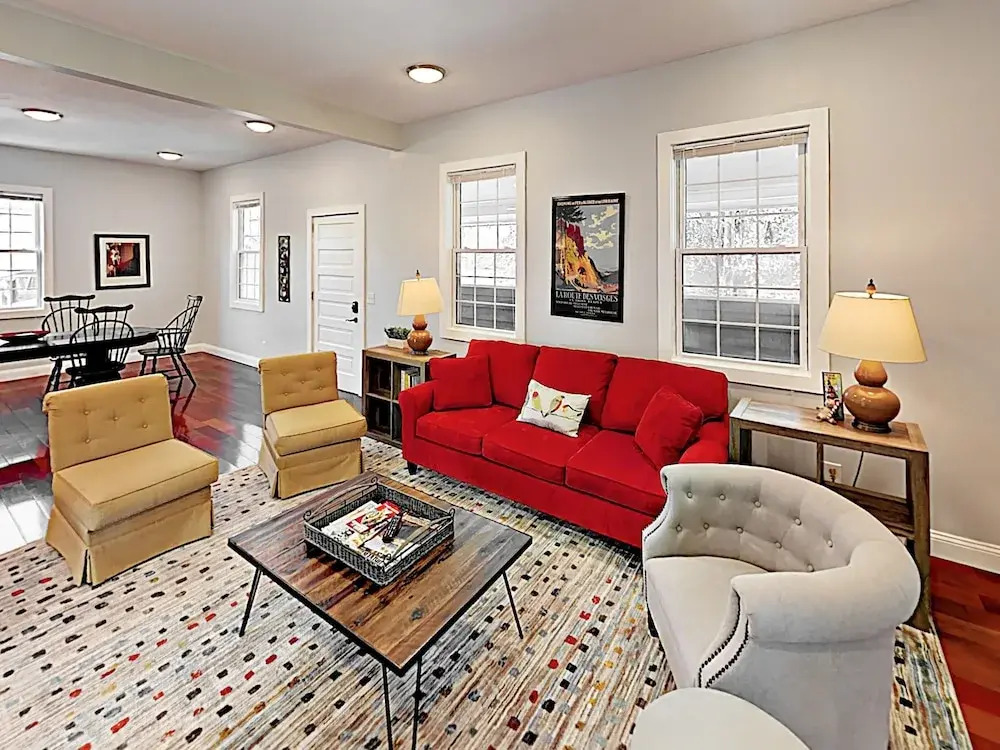 7 3rd Street Home 2 Bedrooms 2 Bathrooms Home