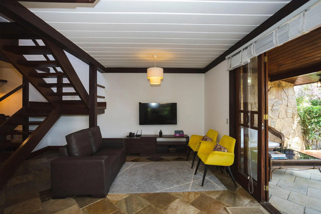 Casa Em Búzios Com 3 Suítes | Vf 07