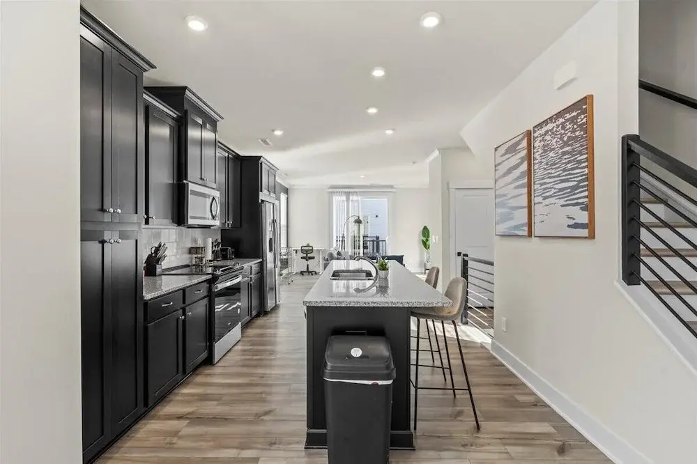 Luxe King 4BR Townhouse in Uptown CLT