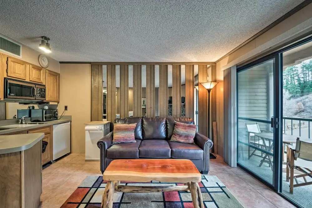 Cozy Ruidoso Condo by Grindstone Lake + Skiing!
