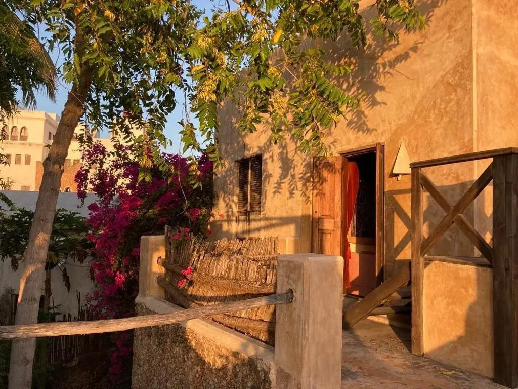 Samaki House