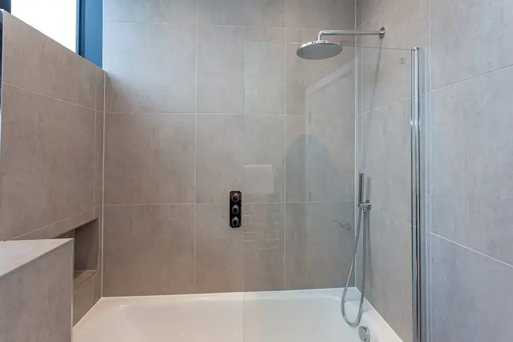 Spacious Two Bedroom Penthouse in MCR City Centre