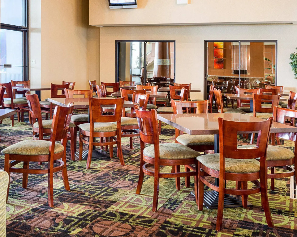 Coastal Hotel & Suites Virginia Beach - Oceanfront