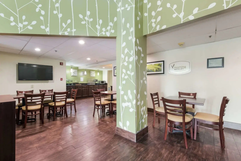 Studio 6 Suites - Knoxville, TN - Downtown