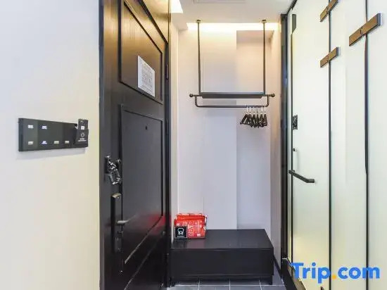 Xana Hotelle Hotel (Chongqing Jiangbei Airport Guanyue Road Subway Station)