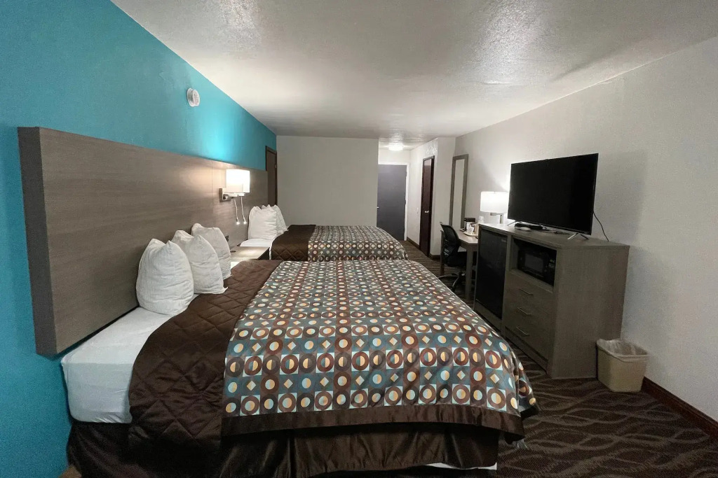 Surestay Plus Omaha South Hotel