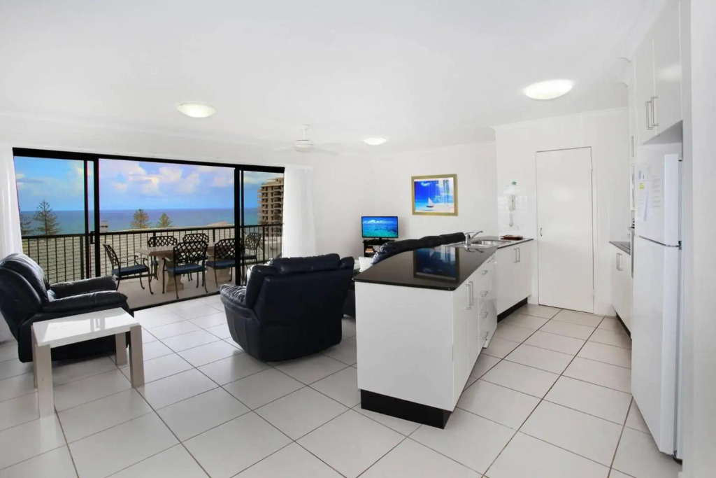 Unit 4 'Beaumont Sur Mer', Coolum Beach