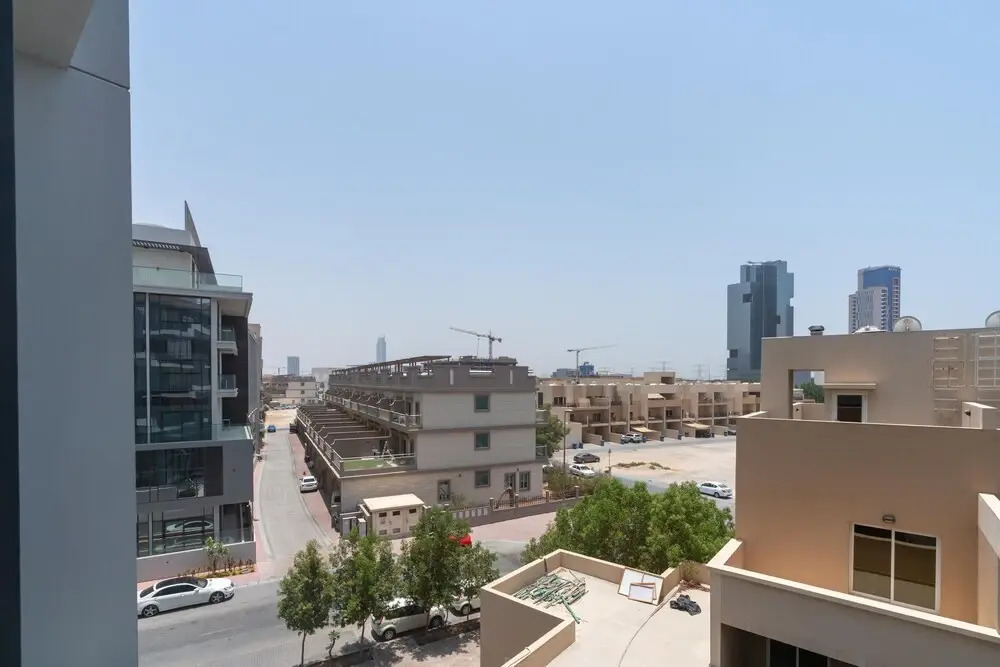 SuperHost - Tranquil Cozy Apartment in the Heart of JVC