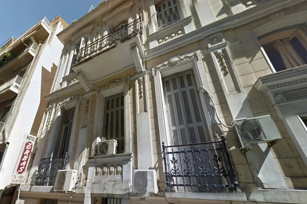 Zorbas Hotel - Hostel