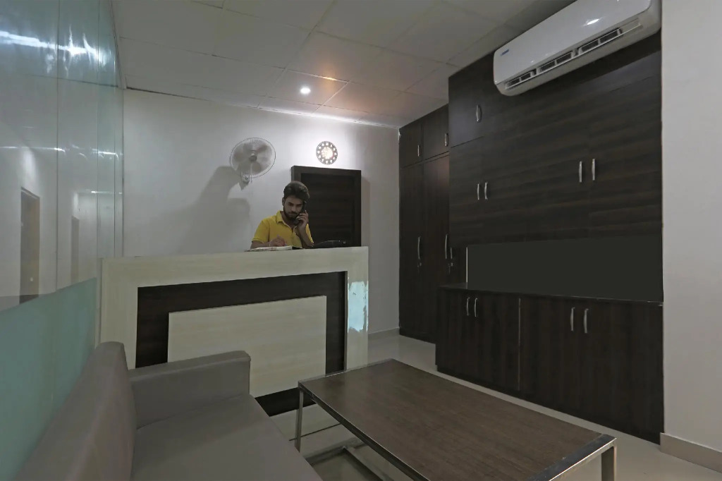 OYO 45946 City Residency