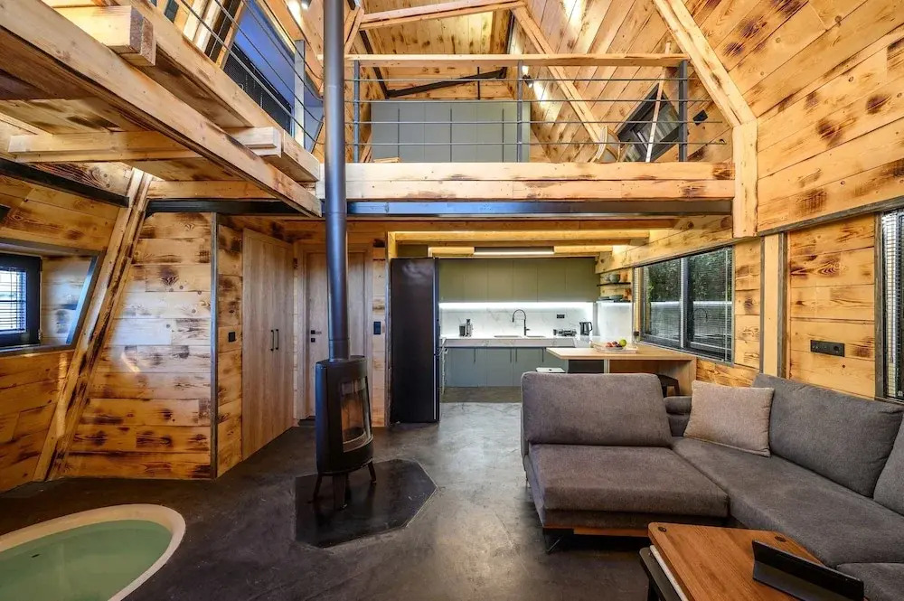 A-Home Villa, Private Pool & Jetted Tub Oasis