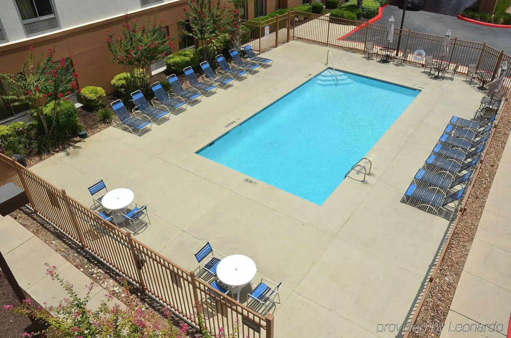 Red Roof Inn PLUS+ San Antonio Downtown - Riverwalk