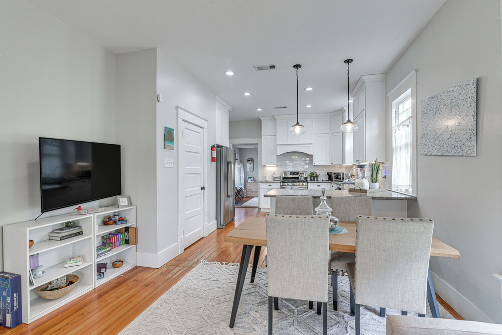 Wellness Suite + Sauna! Galveston Home By Seawall
