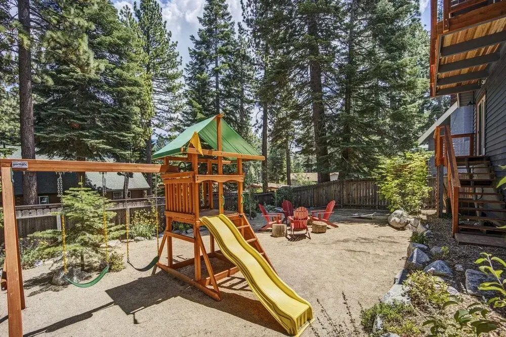 Serene Tahoe Cabin