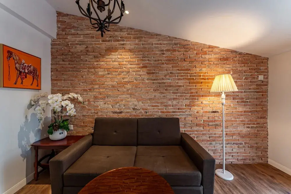 Golden Star Apartment & Hotel