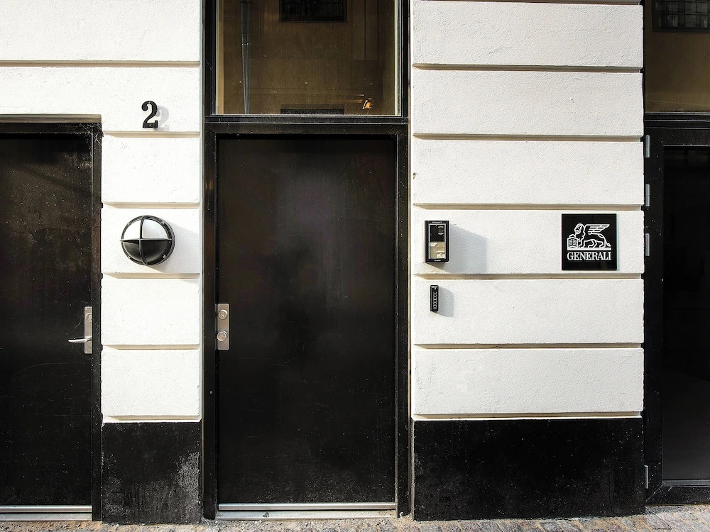 Sanders Leaves - Charming 3-bdr Apt With City View