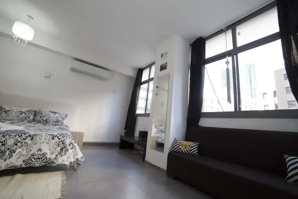 Boutique Studio