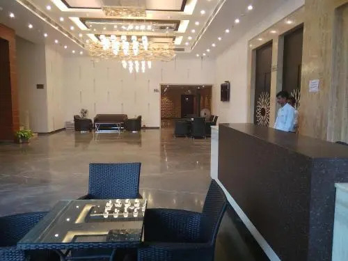 KL7 Hotel & Banquets