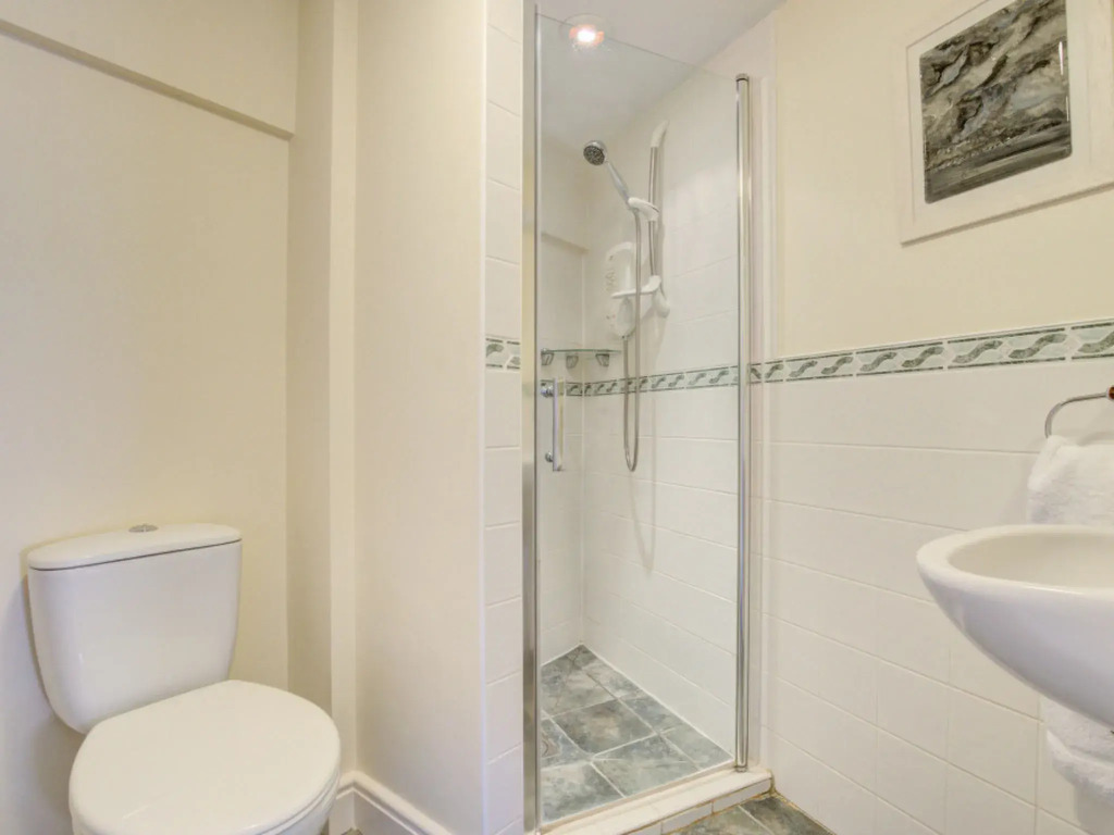 3 Bed in Woodbridge oc-h23