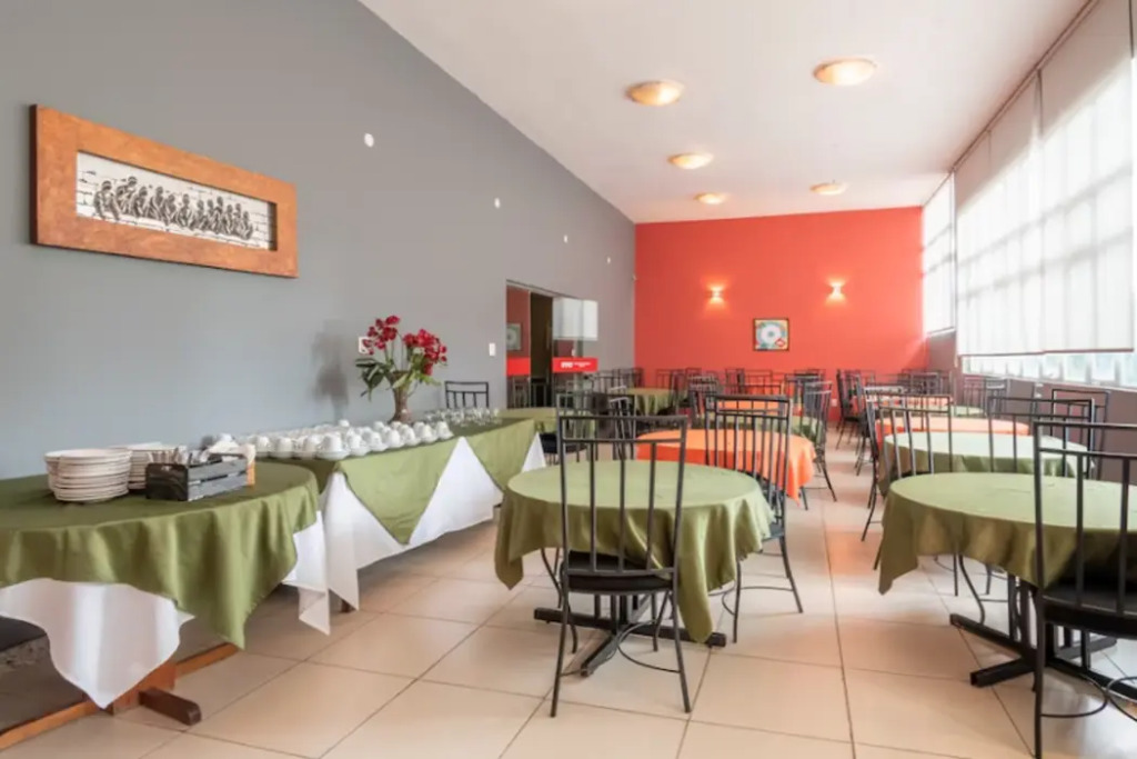 OYO Hotel LEspace - Jaraguá Belo Horizonte