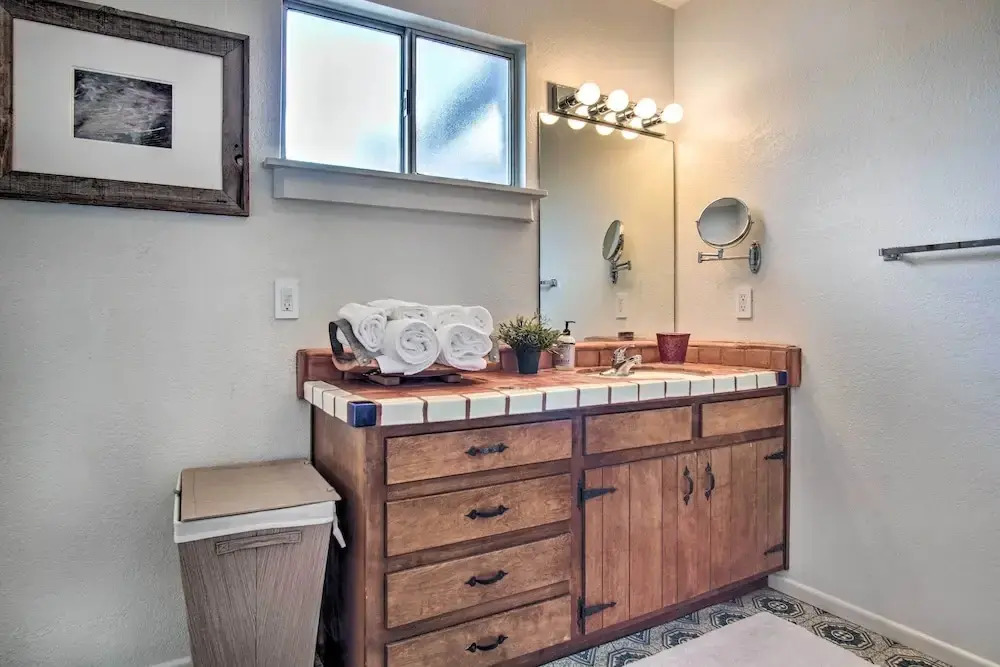 Tucson Foothills Private Estate w/ Mtn Views!