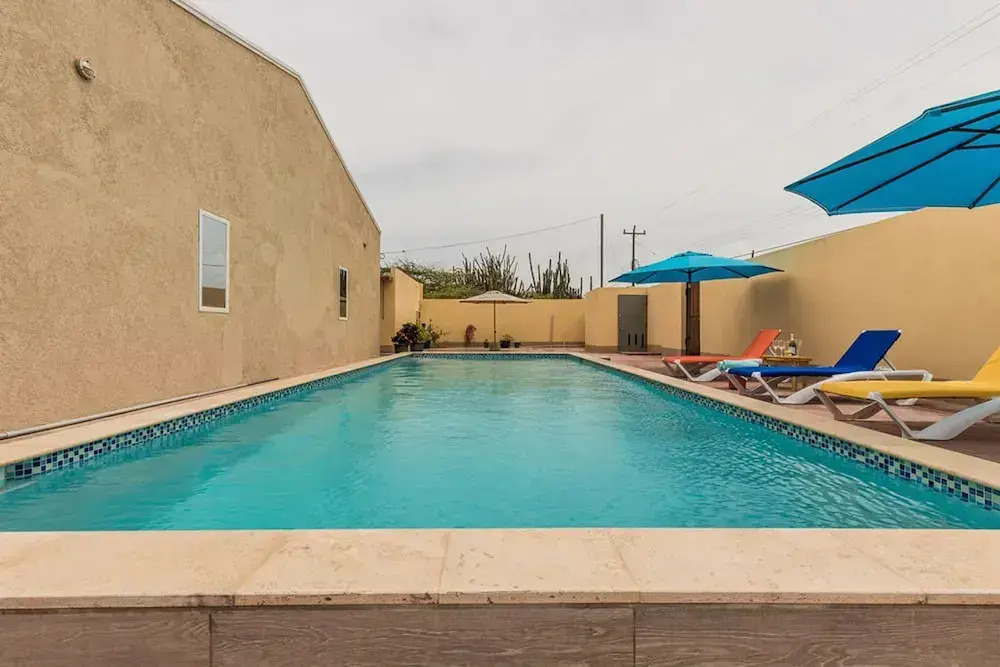 Rooi Santo Studio w King Size Bed Pool