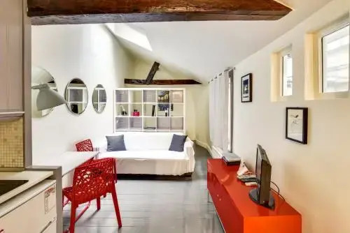 Unit 011 Saint Germain Des Pres (Seine)