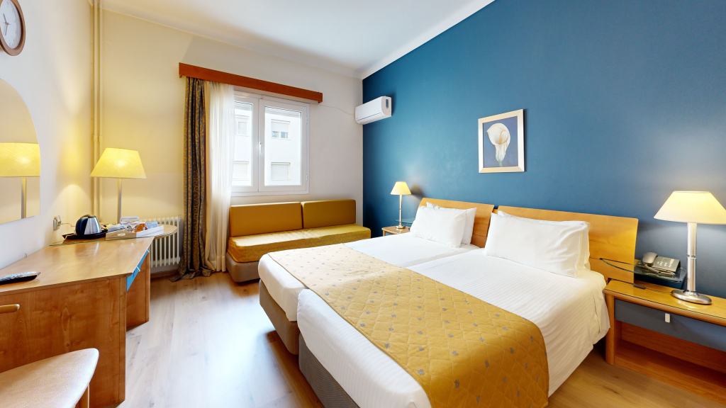 Lucy Hotel