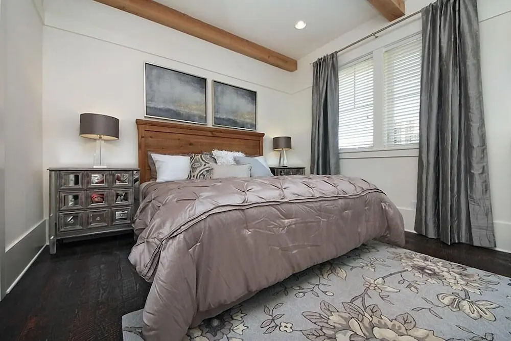DRIFTWOOD 5 Bedroom Holiday Home by Five Star Properties