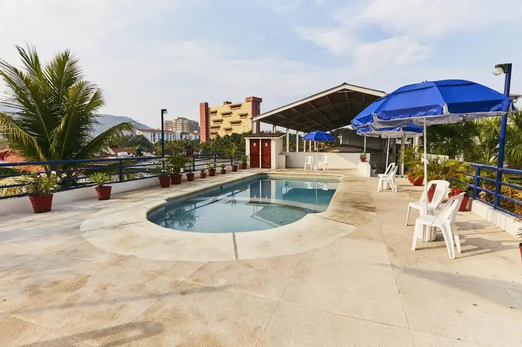Recognized for its location, warmth, hospitality and cleanliness