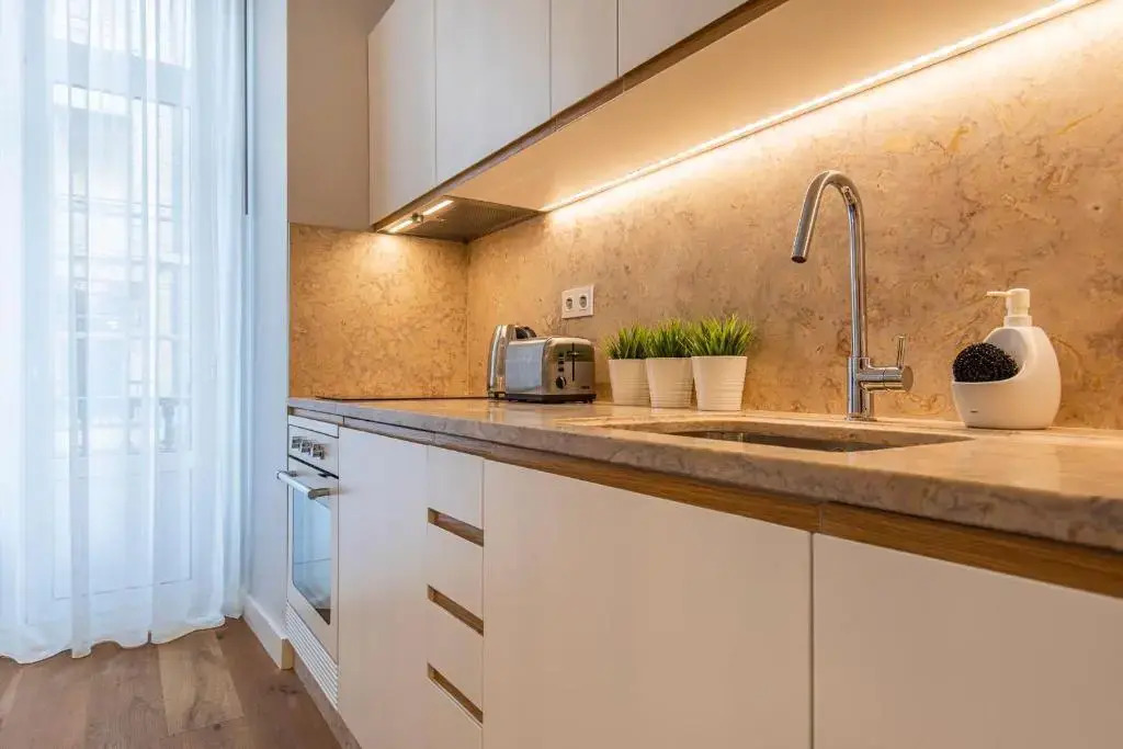 Upscale & Trendy flat in the Center